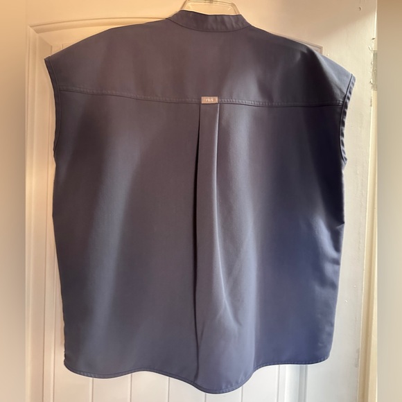 Figs Rafaela Top - Picture 3 of 3